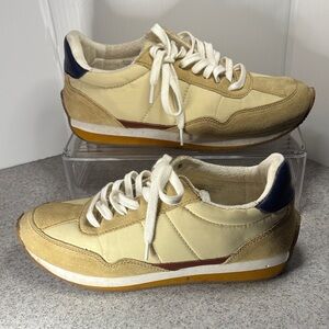 Madewell Beige and Navy Athletic Shoes.‎ Fc5
